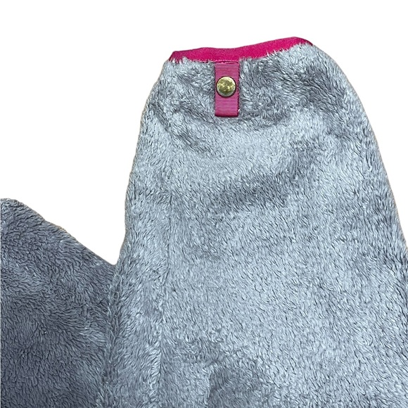 Young Women's JacketGray Fuzzy North Face size 15/16. L/G - Picture 5 of 11